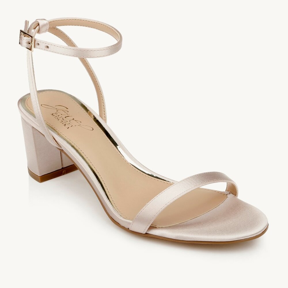 Like new Jewel Badgley Mischka Danni II Sandal Champagne Various Sizes